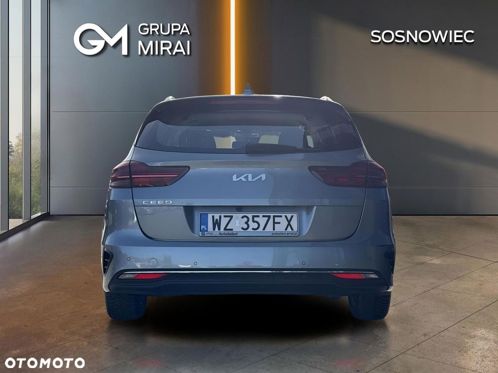 Kia Ceed - 4