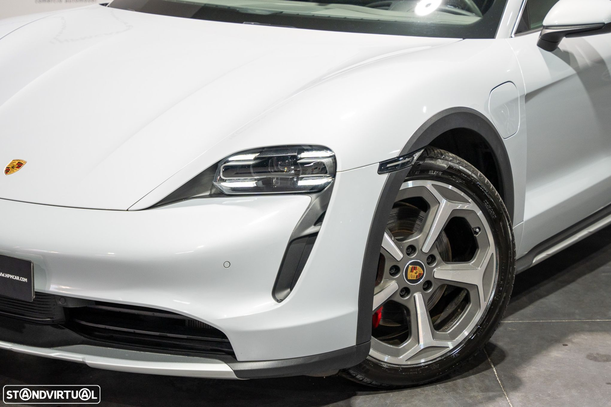 Porsche Taycan Cross Turismo 4S - 12