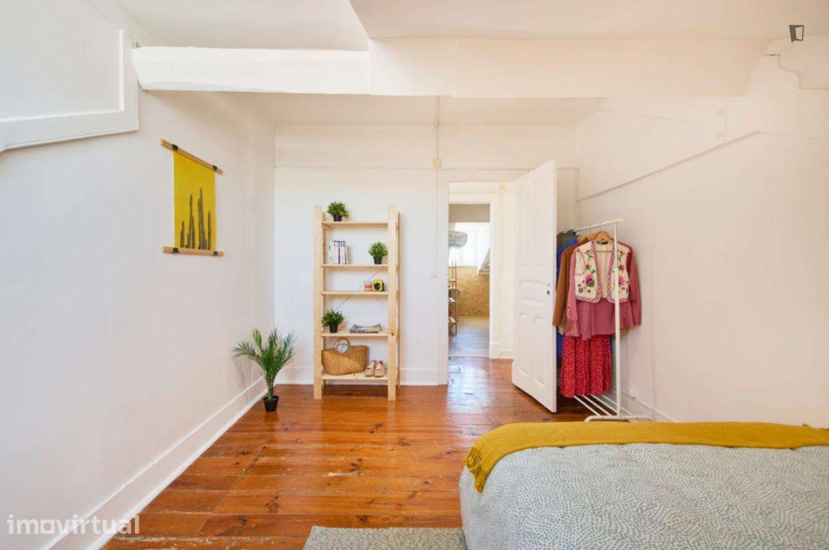 Quarto - localizado em São Bento Lisbon - Grande imagem: 2/32