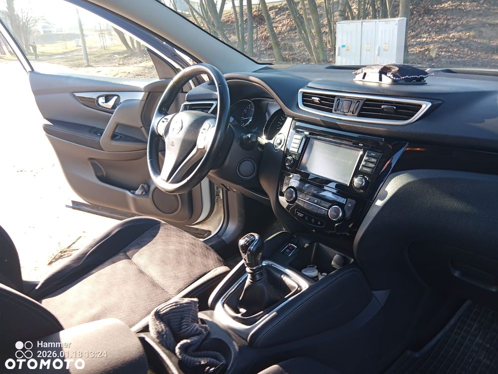 Nissan Qashqai 1.6 DIG-T N-Connecta - 9