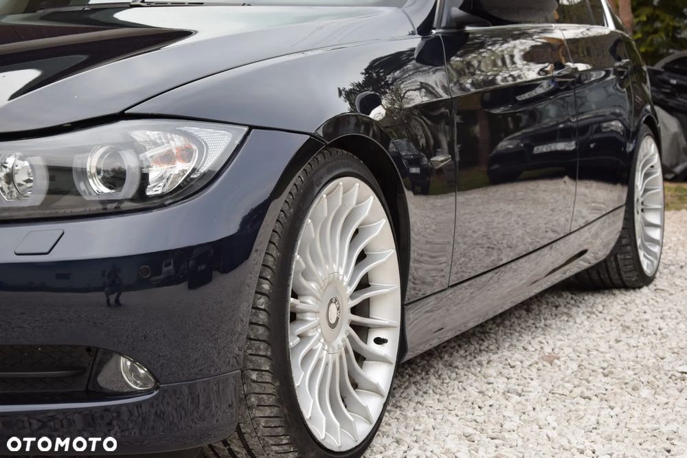 BMW Seria 3 325i - 12