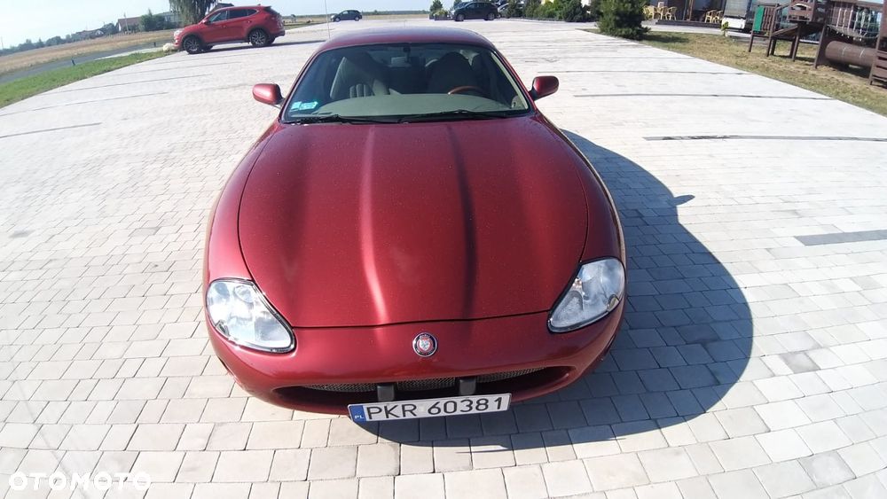 Jaguar XK Coupe - 1