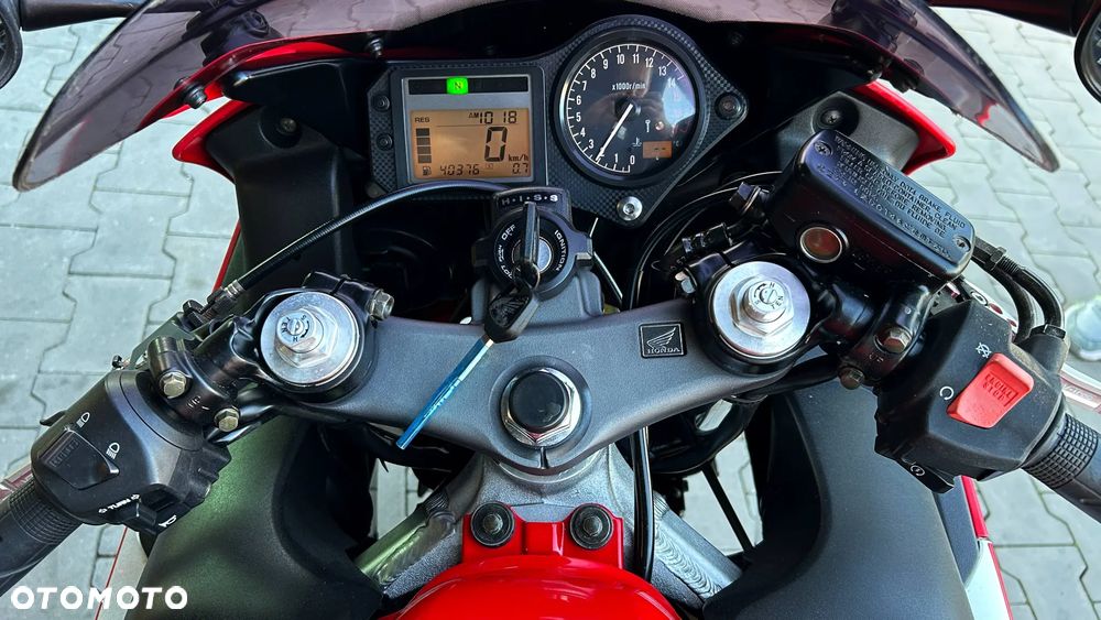 Honda CBR - 8