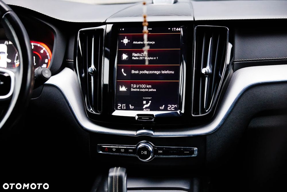 Volvo XC 60 D4 SCR AWD R-Design - 34