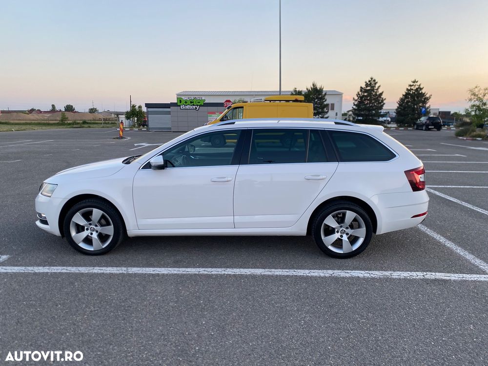 Skoda Octavia 1.6 TDI DSG Ambition - 1