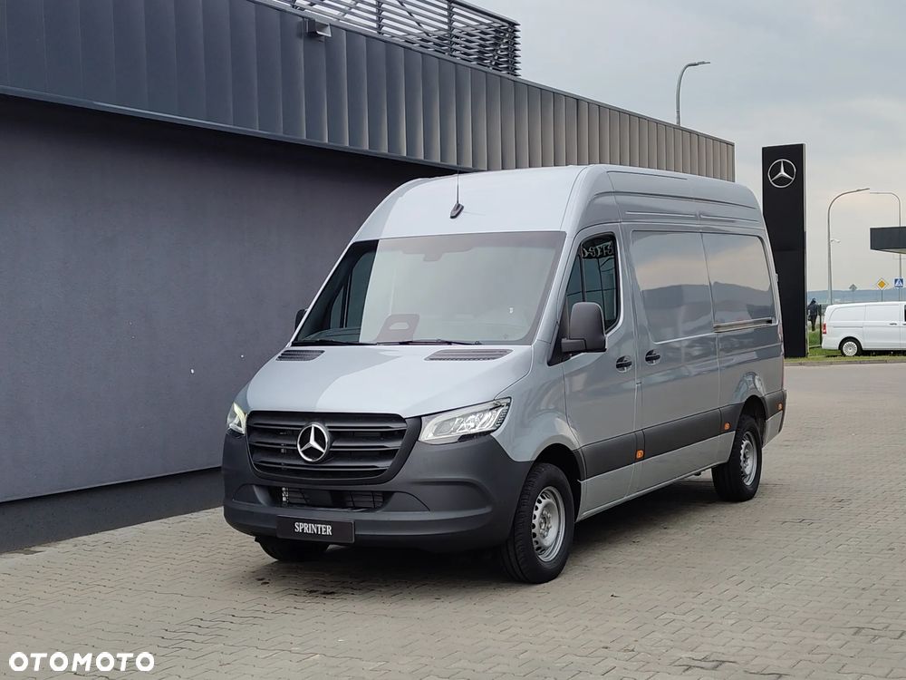 Mercedes-Benz Sprinter - 2