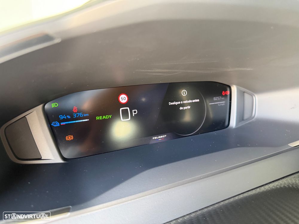 Peugeot e-2008 54 kWh Allure - 29