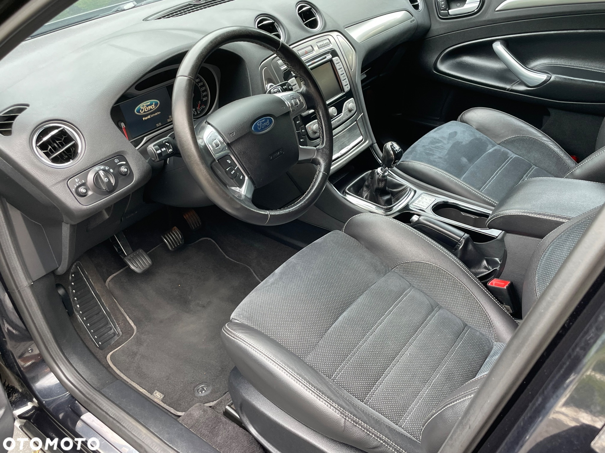 Ford Mondeo 2.5 Titanium - 29