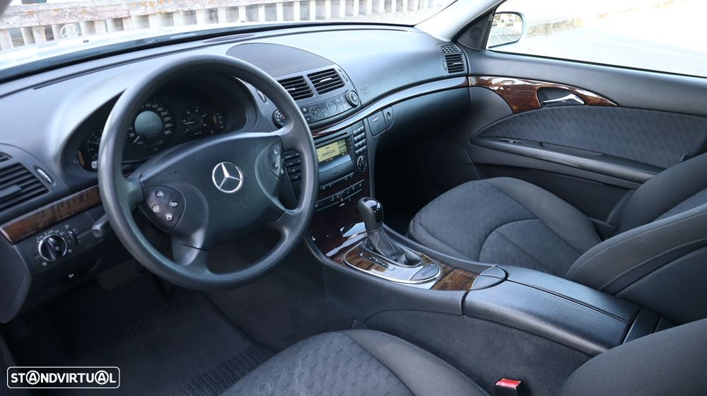 Mercedes-Benz E 200 CDI Auto Classic - 27