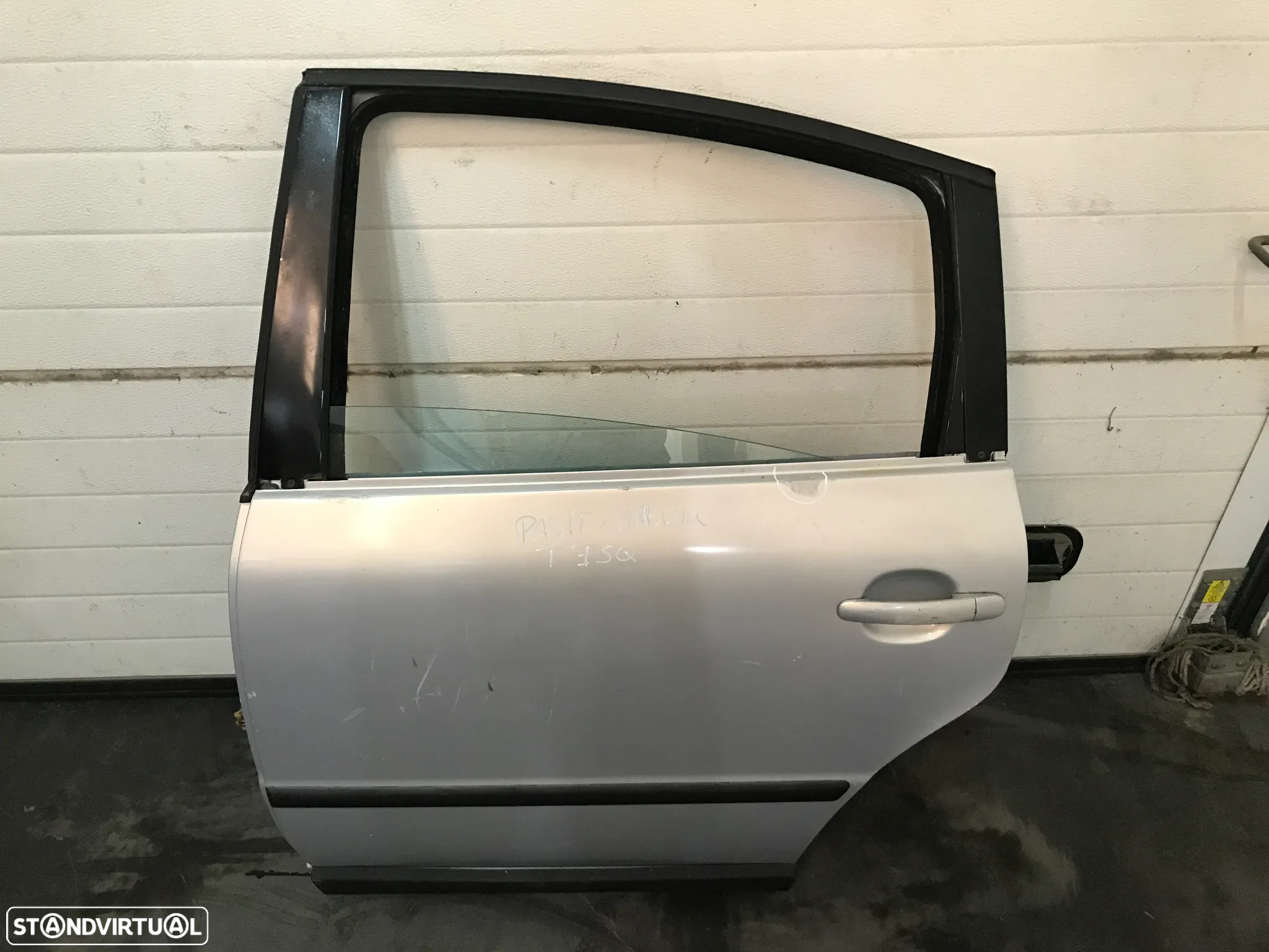 PORTA VOLKSWAGEN PASSAT VARIANT B5 (CARRINHA) - TRAS ESQUERDAS / TRAS DIREITA - 2
