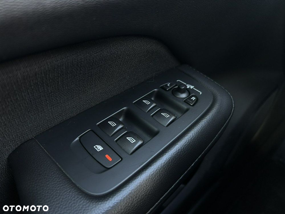 Volvo V60 D3 Momentum - 40
