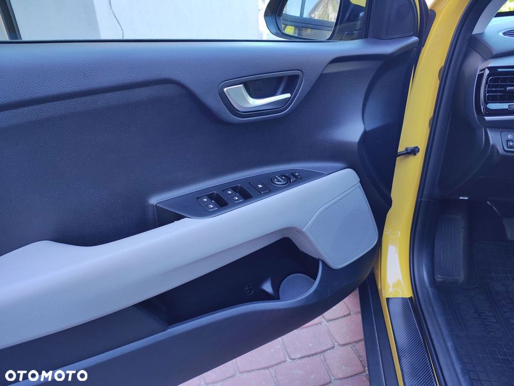 Kia Stonic 1.2 L Business Line - 10
