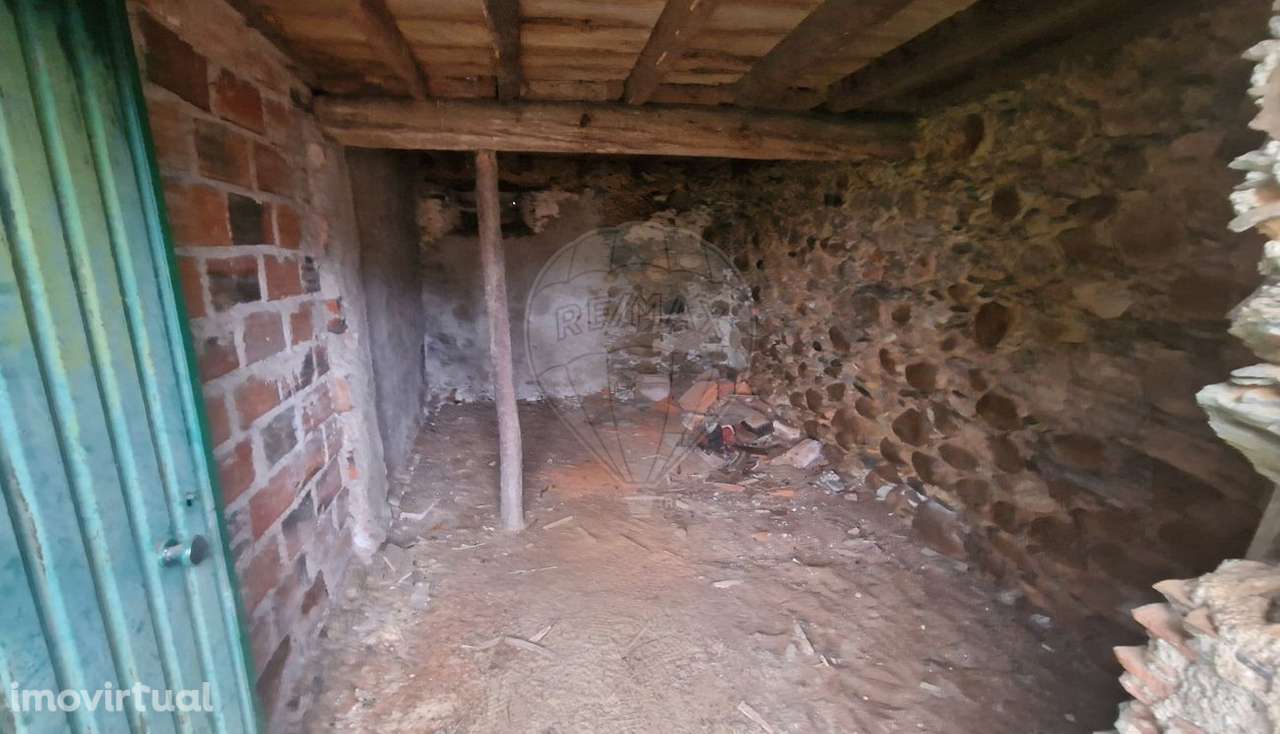 Moradia T2 para venda - Grande imagem: 2/15