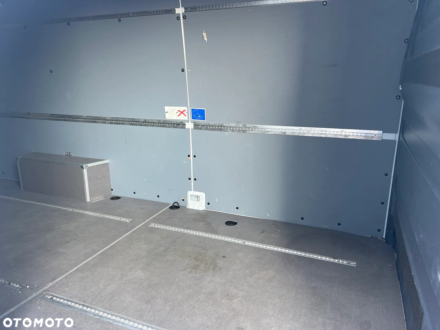 Mercedes-Benz Sprinter - 6