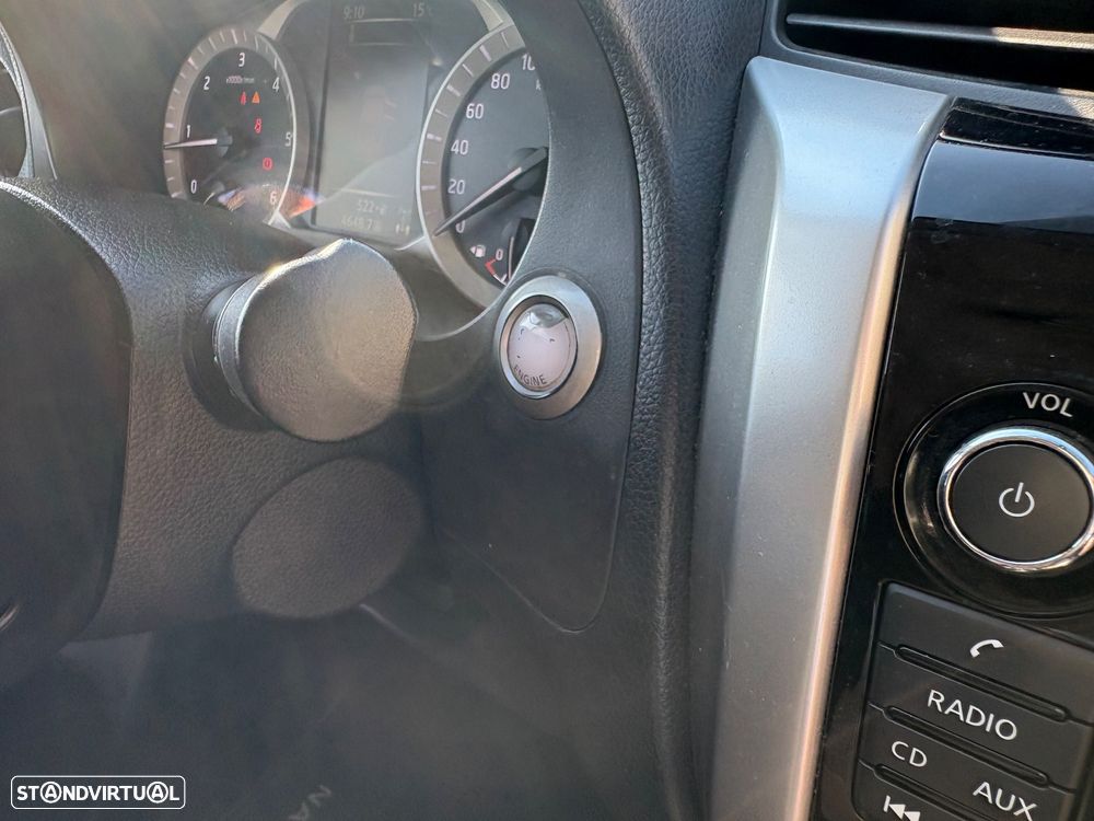 Nissan Navara 2.3 dCi CD 4WD N-Connecta Nav - 41