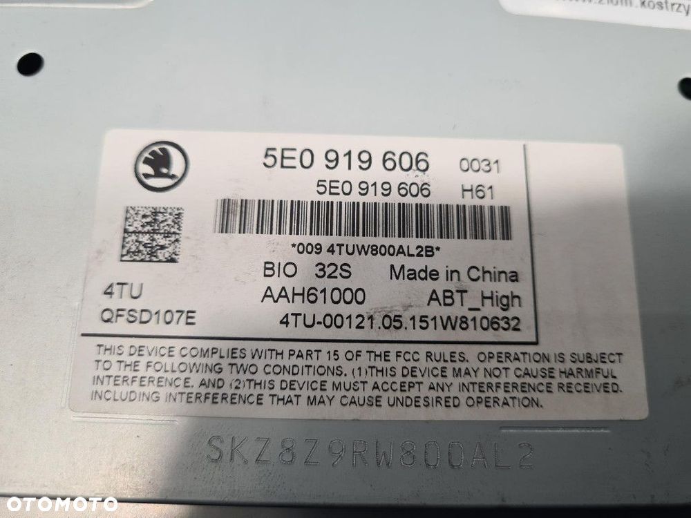 SKODA OCTAVIA III SCOUT KOMBI WYŚWIETLACZ RADIA / GPS 5E0919606 - 8