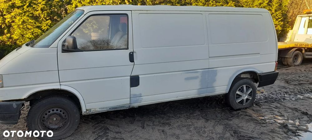 ZDERZAK TYŁ VOLKSWAGEN TRANSPORTER T4 - 5