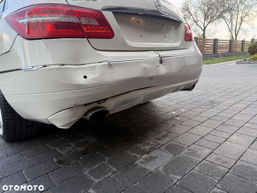Mercedes-Benz Klasa E 300 BlueEFFICIENCY 7G-TRONIC Avantgarde - 7