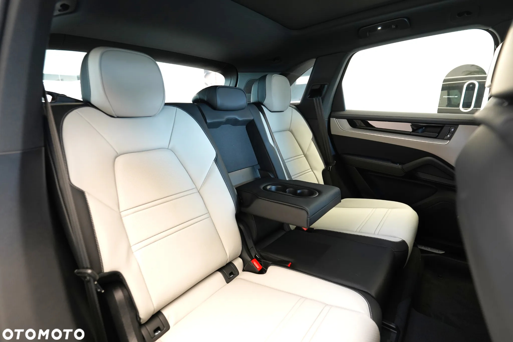 Porsche Cayenne Standard - 13