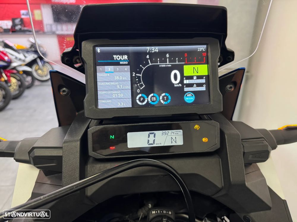 Honda Africa Twin 1100 - 6