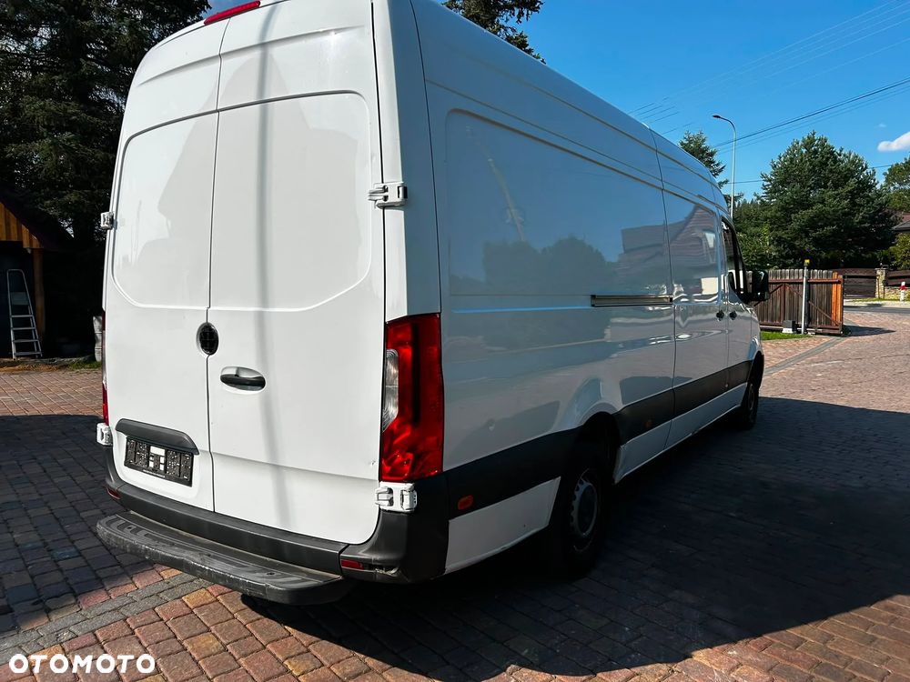Mercedes-Benz Sprinter - 5