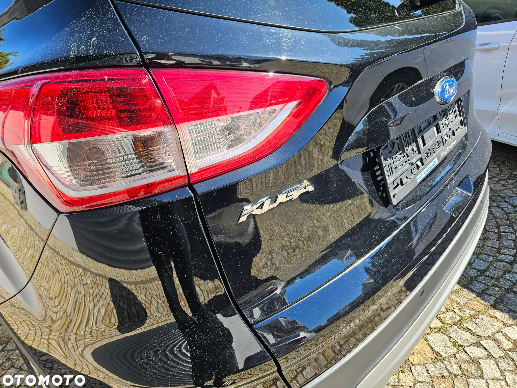 Ford Kuga 2.0 TDCi 2x4 Titanium - 28