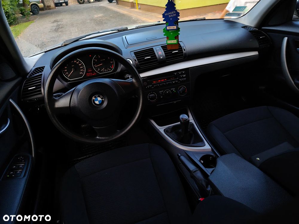 BMW Seria 1 116i - 10