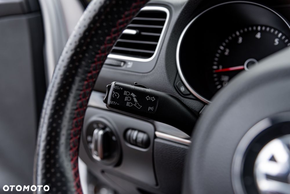 Volkswagen Golf 2.0 GTI - 29