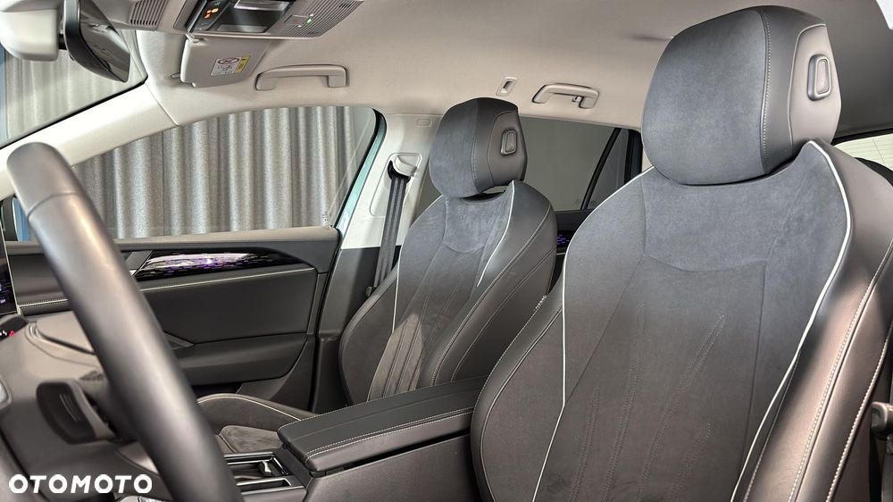 Volkswagen Passat 2.0 TDI SCR Elegance DSG - 11