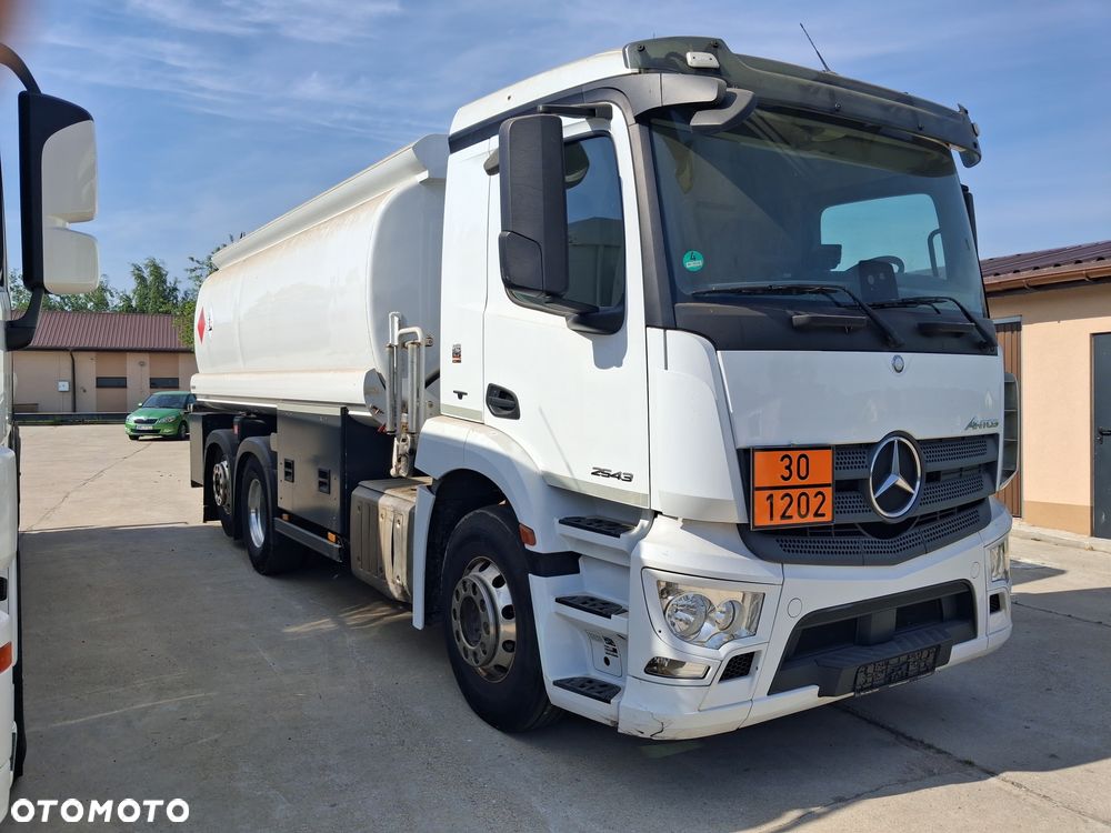 Mercedes-Benz Antos - 21