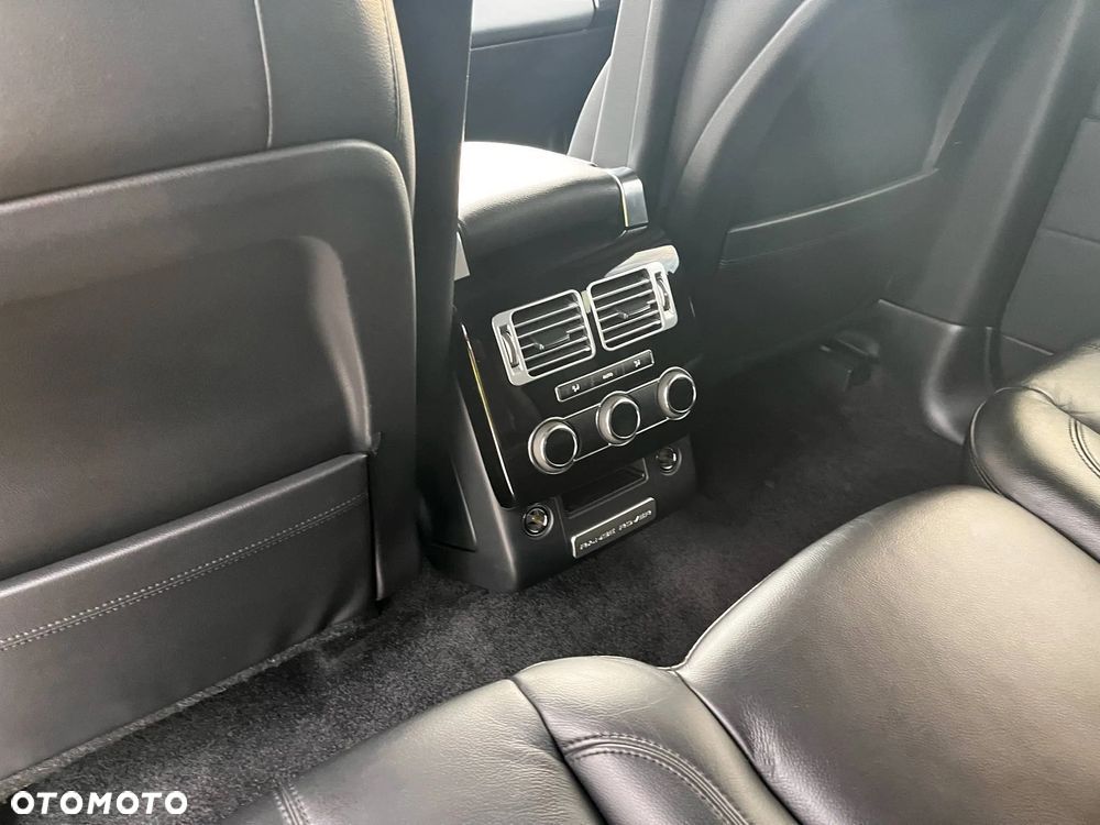Land Rover Range Rover P400 Vogue - 13
