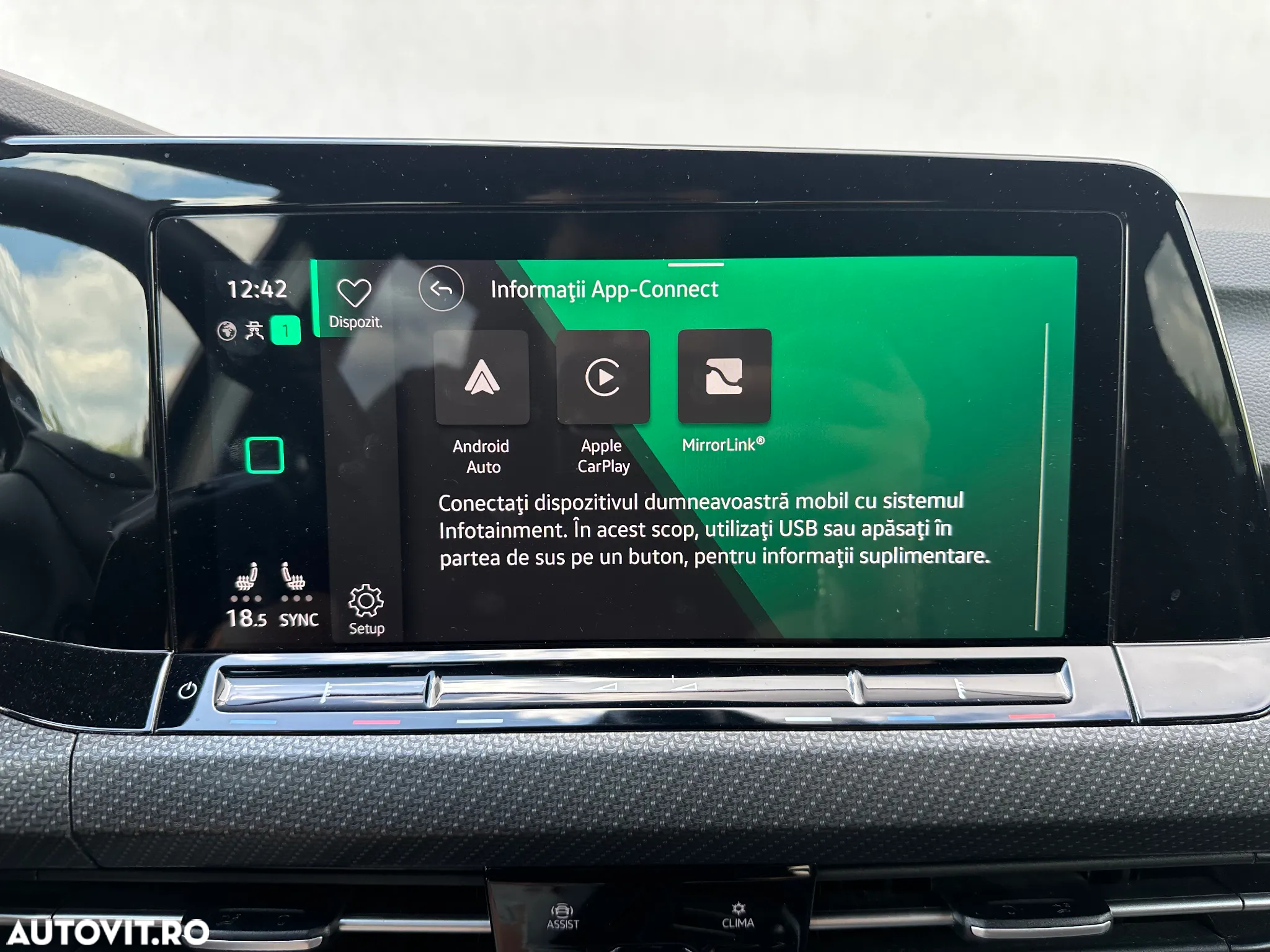 Volkswagen Golf 1.5 eTSI ACT DSG MHEV R-Line - 24