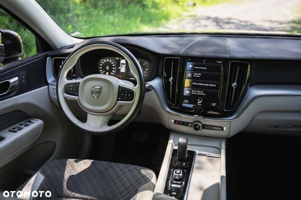 Volvo XC 60 - 4