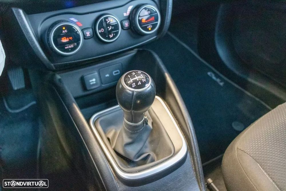 Fiat Tipo Station Wagon 1.3 M-Jet Lounge Tech - 11