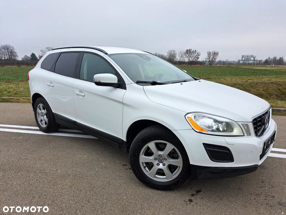 Volvo XC 60 D5 AWD Kinetic - 4