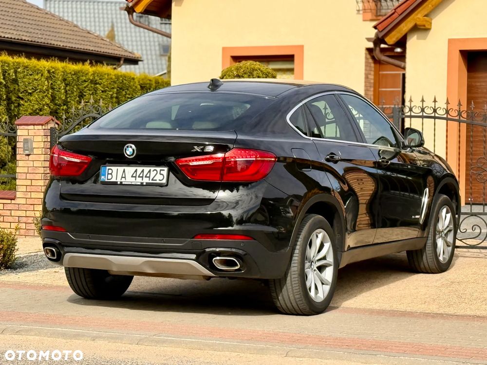 BMW X6 xDrive30d - 16