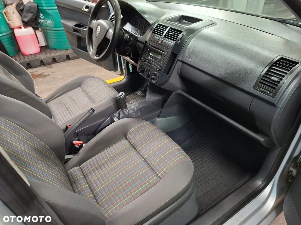 Volkswagen Polo - 10
