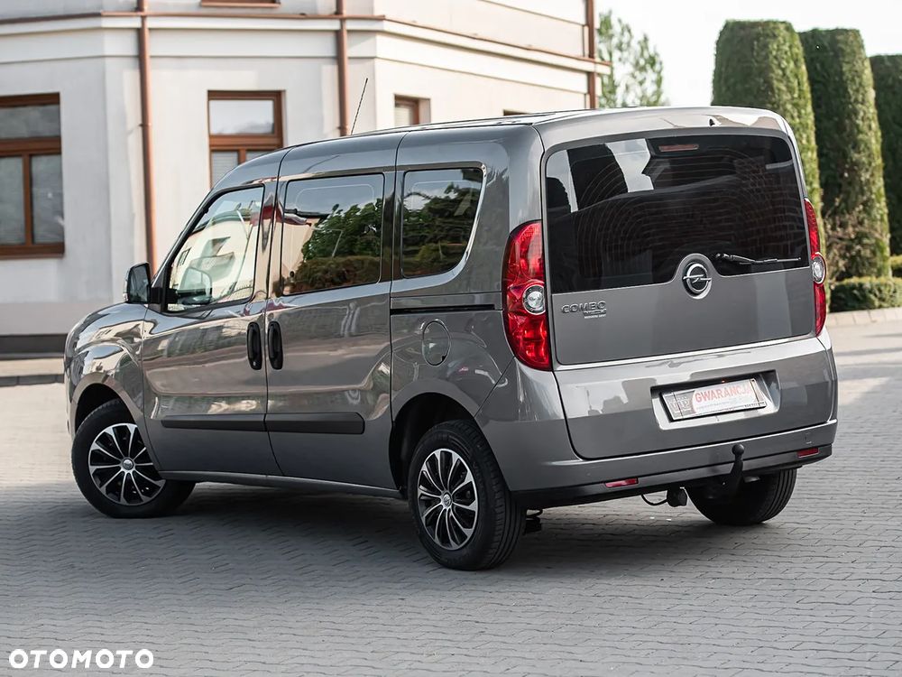 Opel Combo - 8