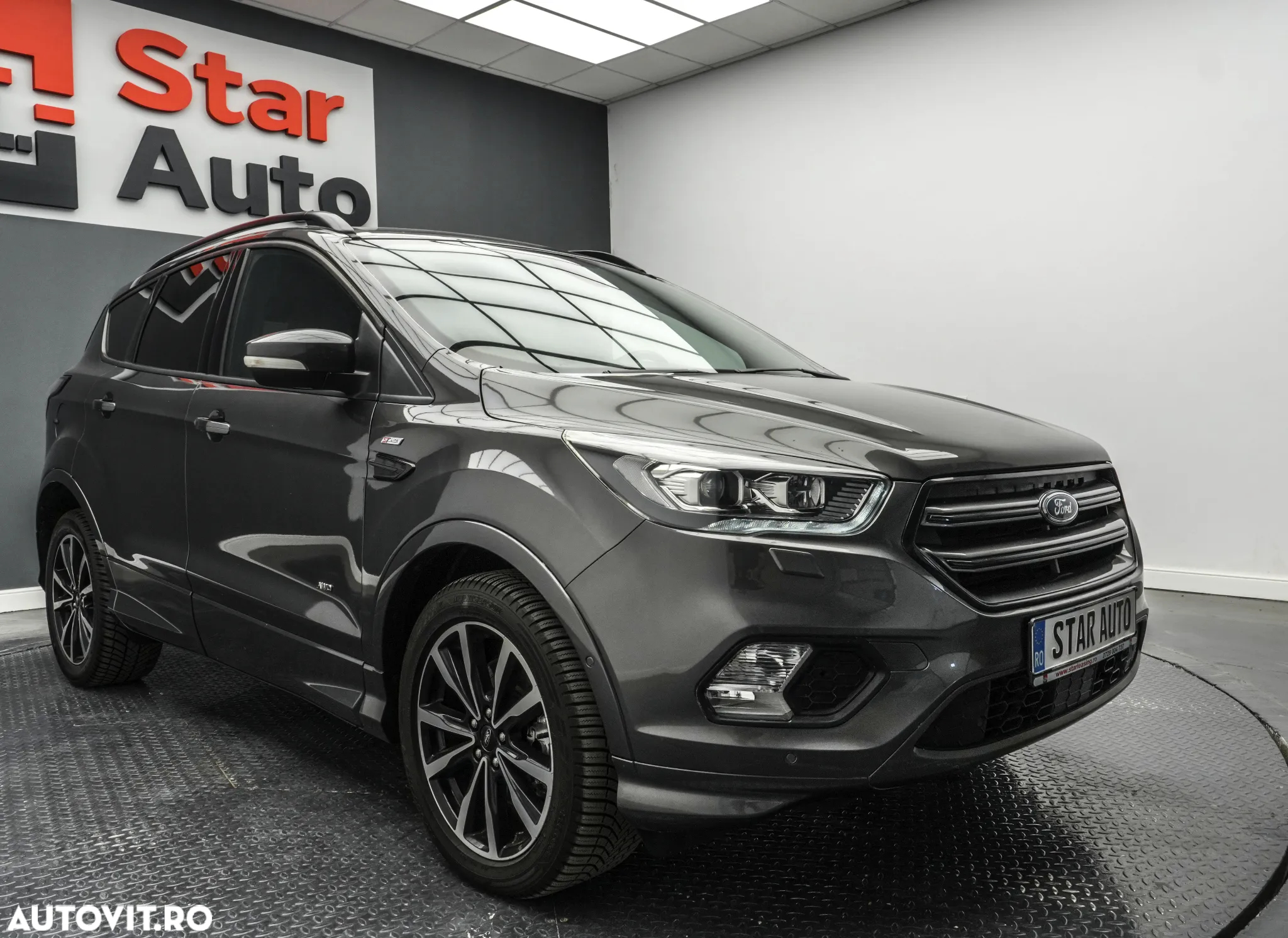 Ford Kuga 2.0 TDCi 4WD Powershift ST-Line - 3