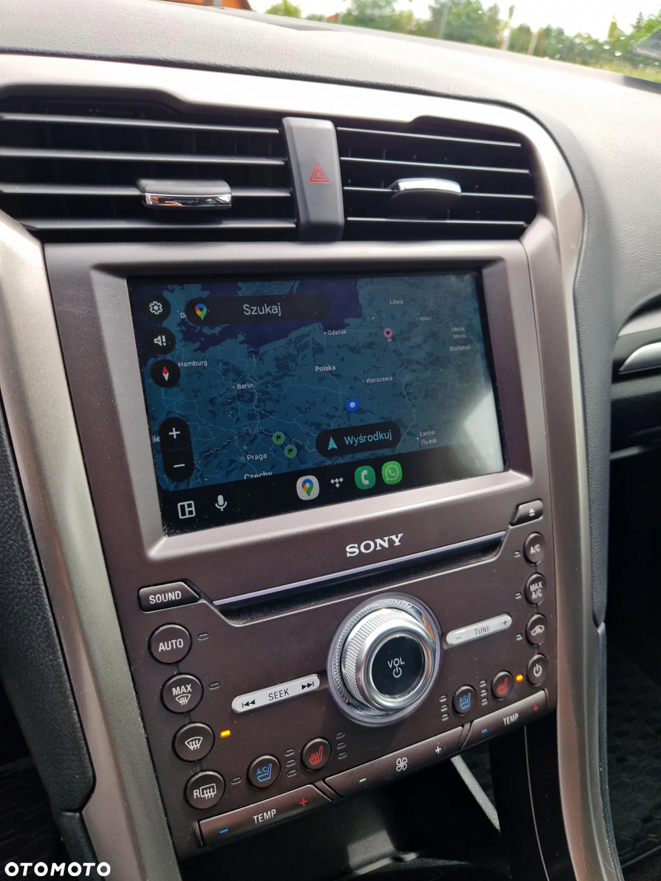 Ford Fusion 2.0 EcoBoost Titanium - 24