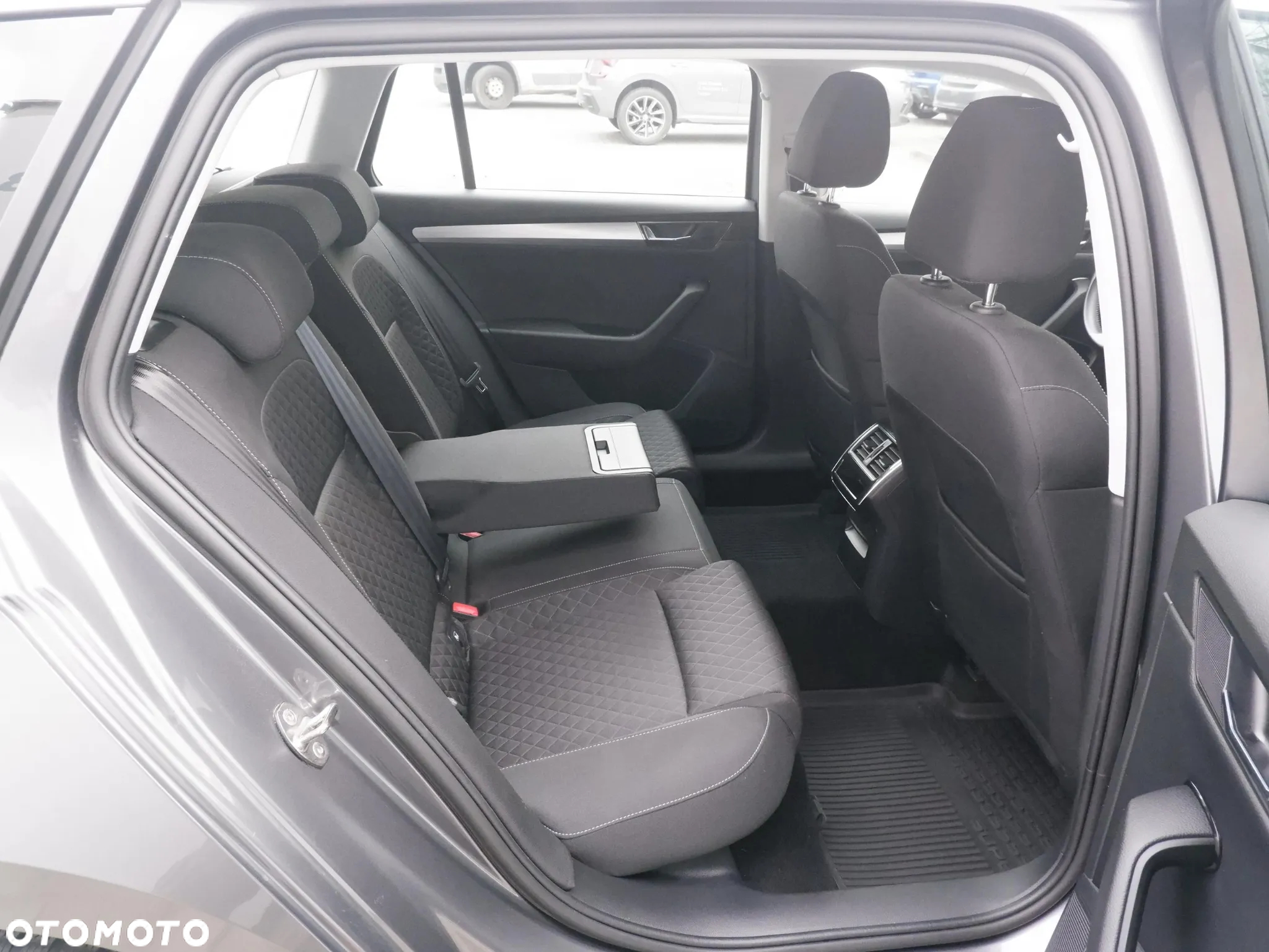 Skoda Superb 2.0 TSI Ambition DSG - 16