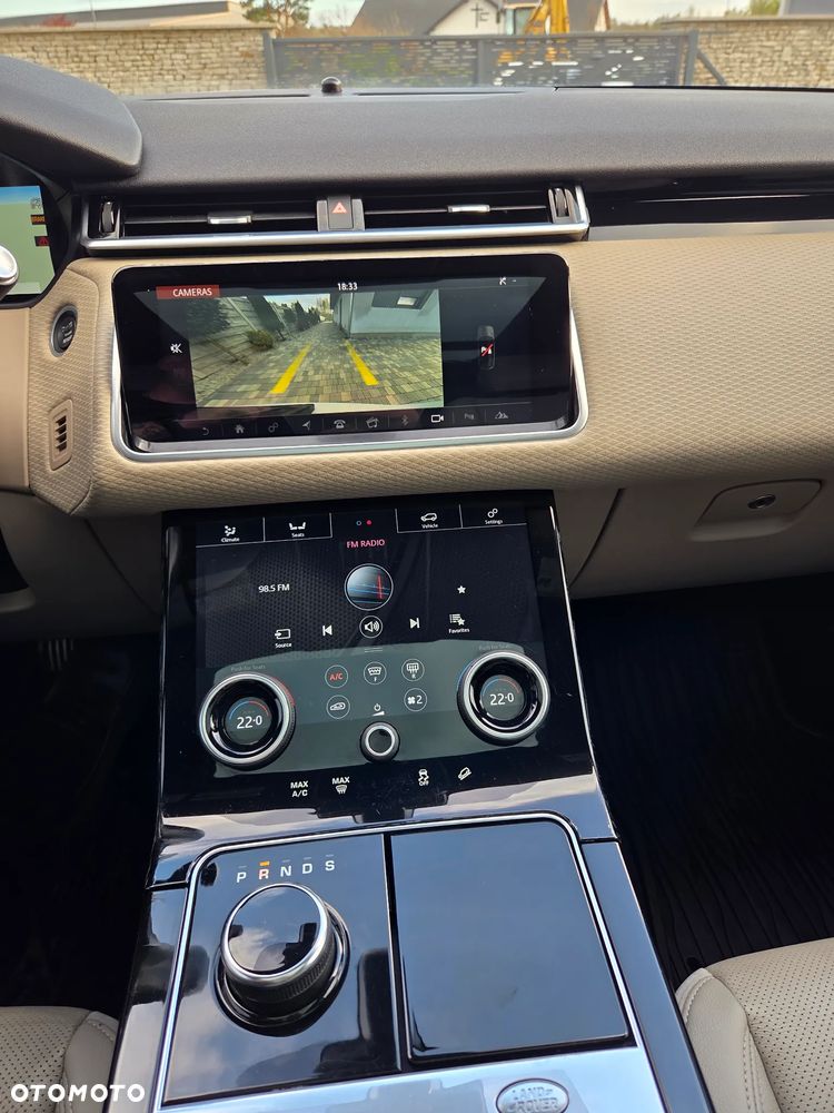 Land Rover Range Rover Velar 3.0 R-Dynamic SE - 22