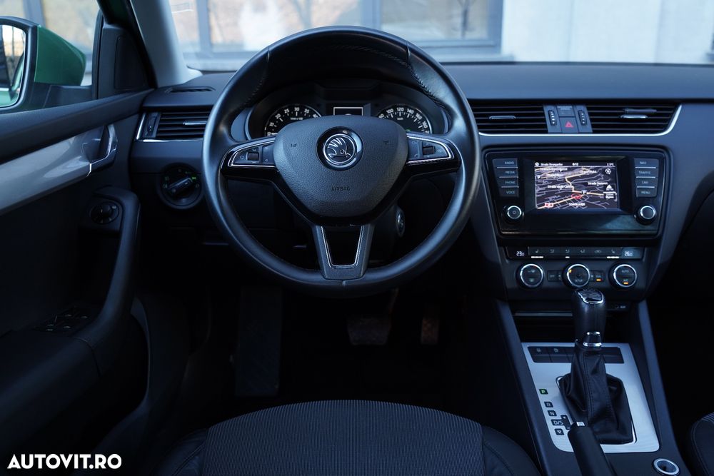 Skoda Octavia 2.0 TDI DSG Style - 13