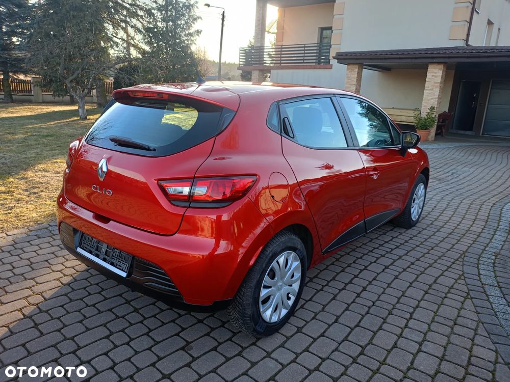 Renault Clio 1.2 16V 75 Limited - 22