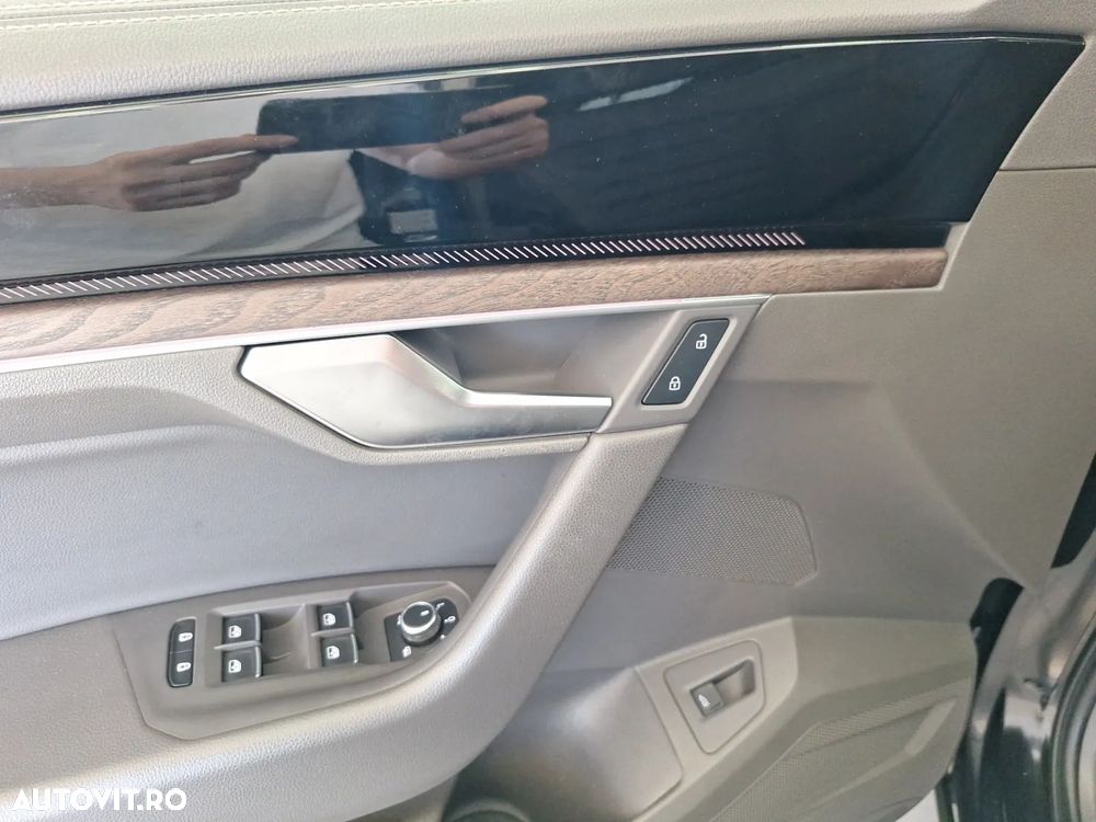 Volkswagen Touareg V6 TDI 4MOTION Elegance - 7