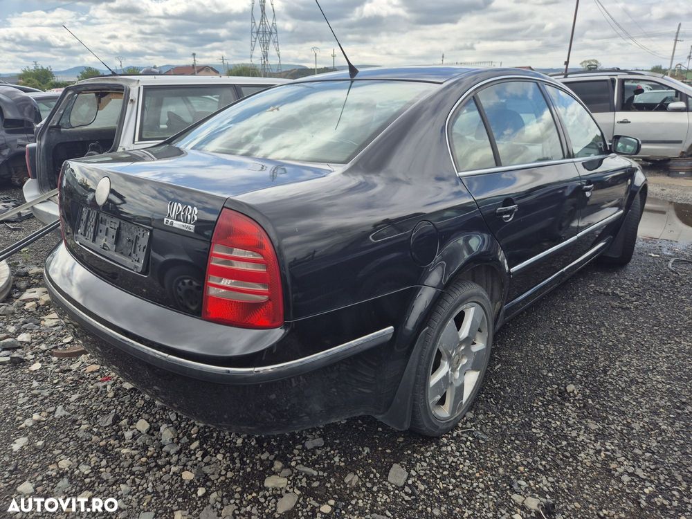 Dezmembrez Skoda Superb 2002 2.8 V6 Benzina Automata - 4