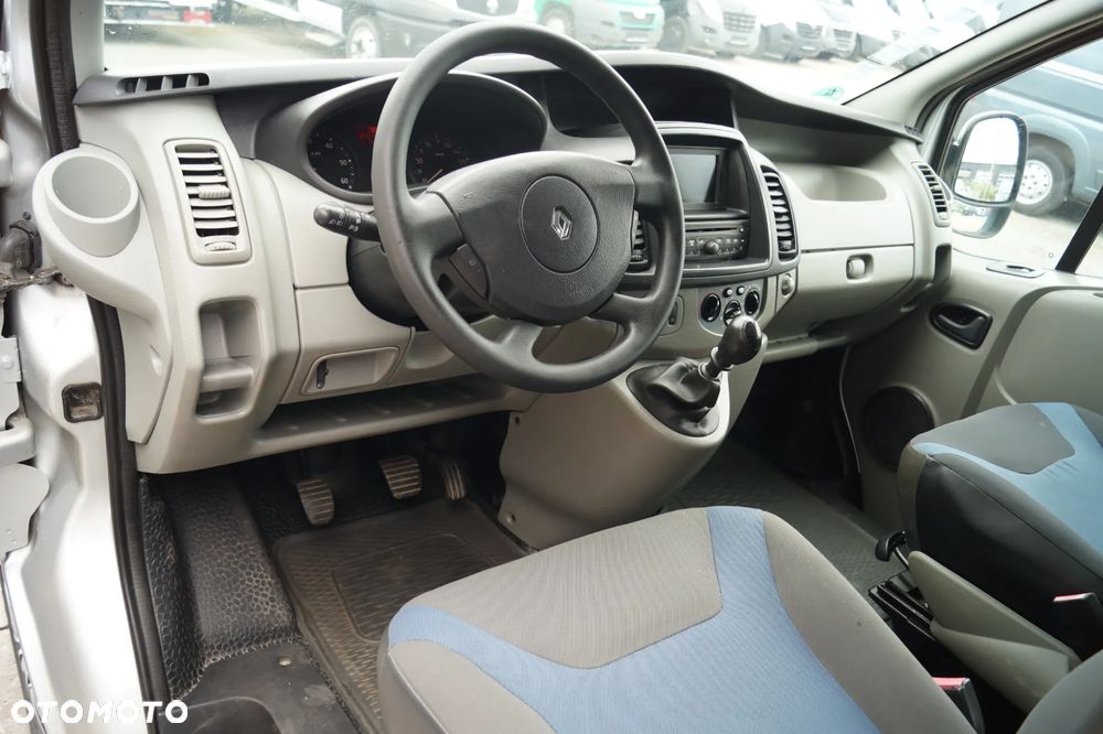 Renault Trafic - 18