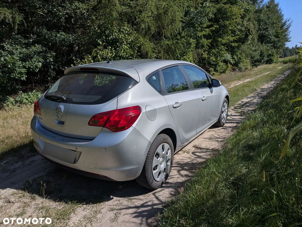 Opel Astra 1.6 - 4