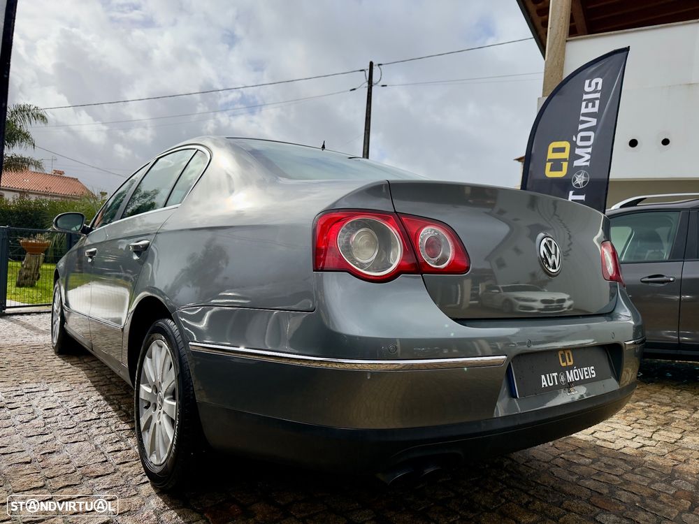 VW Passat 2.0 TDI Highline - 22