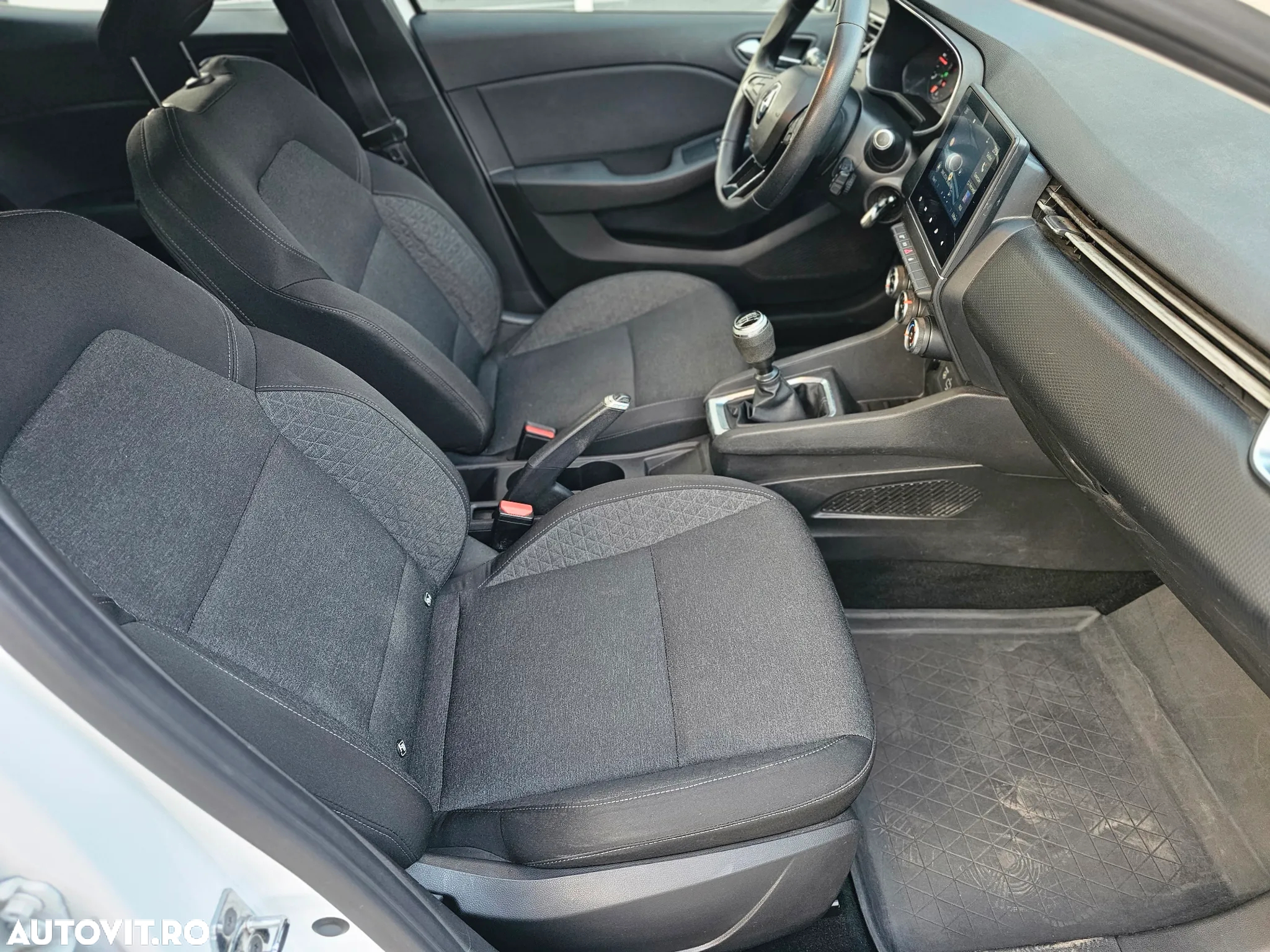 Renault Clio BLUE dCi 85 BUSINESS EDITION - 13